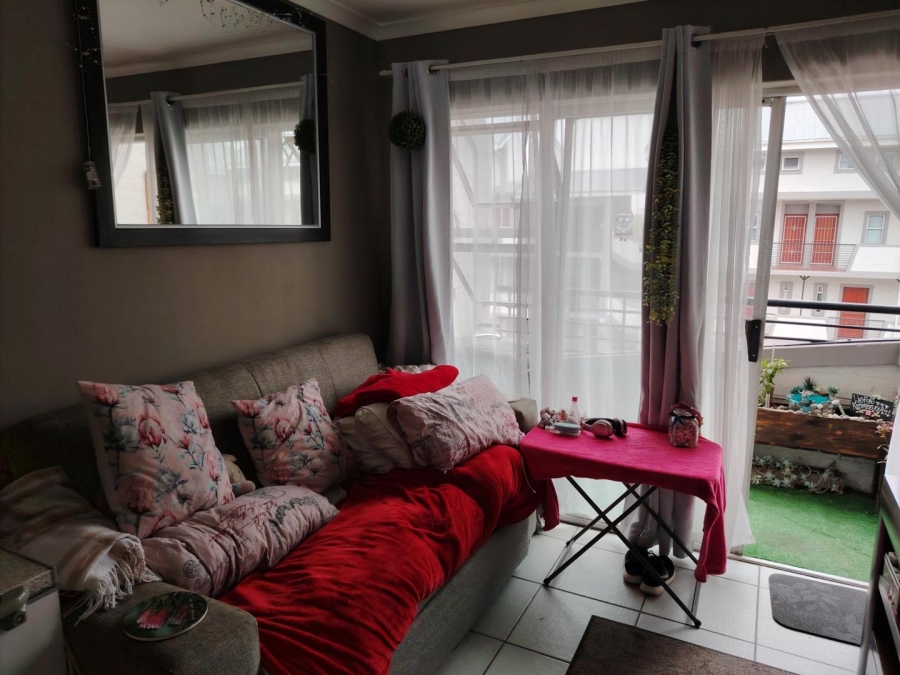 To Let 0 Bedroom Property for Rent in Uitzicht Western Cape